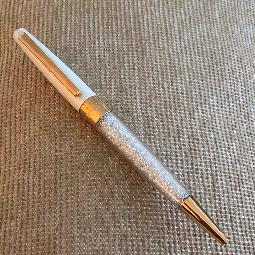 NWOT   Swarovski Crystalline Stardust White Rose Gold Ballpoint Pen